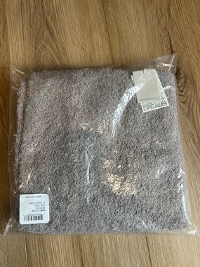 Barefoot Dreams Plush scarf  - Light Gray NWT